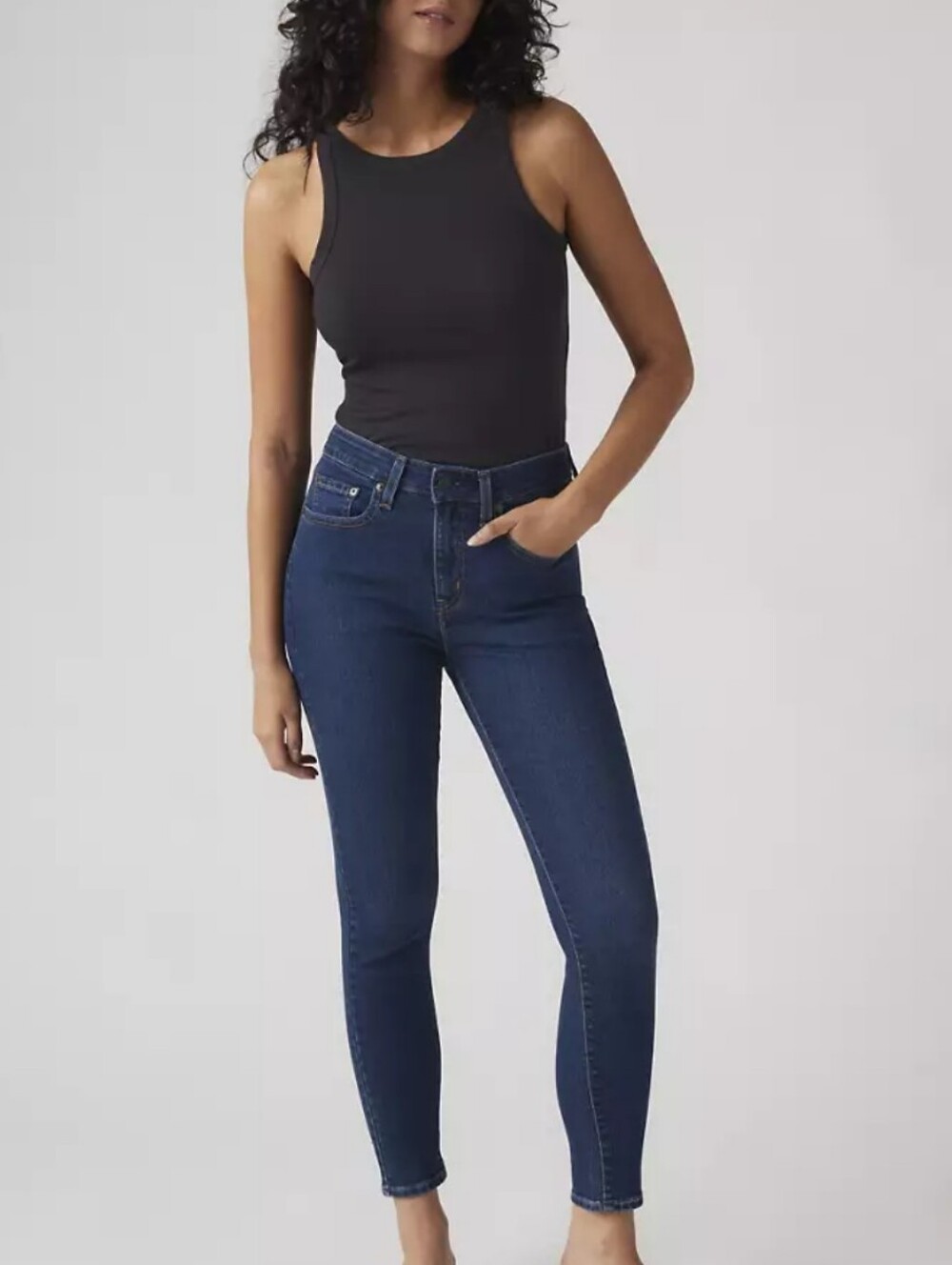 LEVI'S 721 HIGH RISE JEANS SZ 26